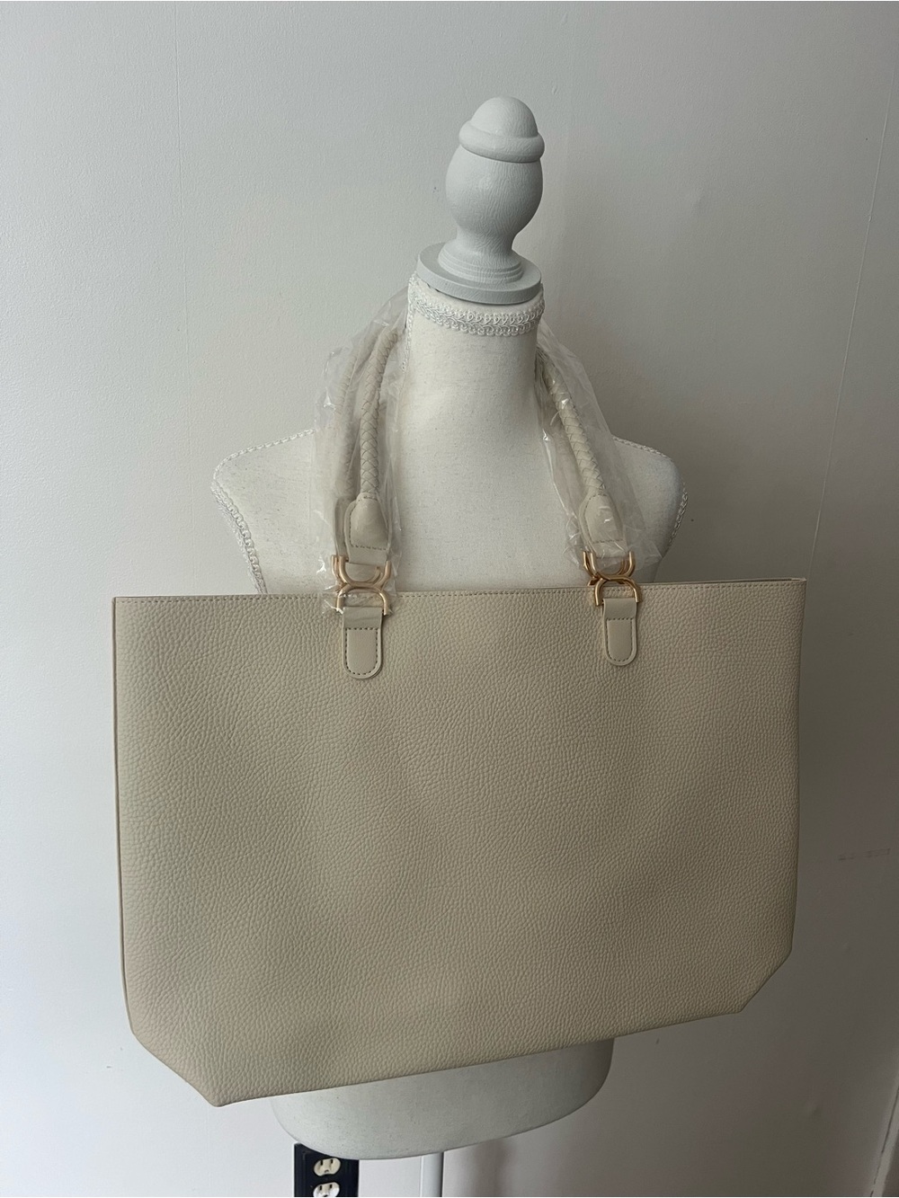 Classic Cream faux pebbled leather Tote Bag - Elegant Everyday Carry, Size 12x18